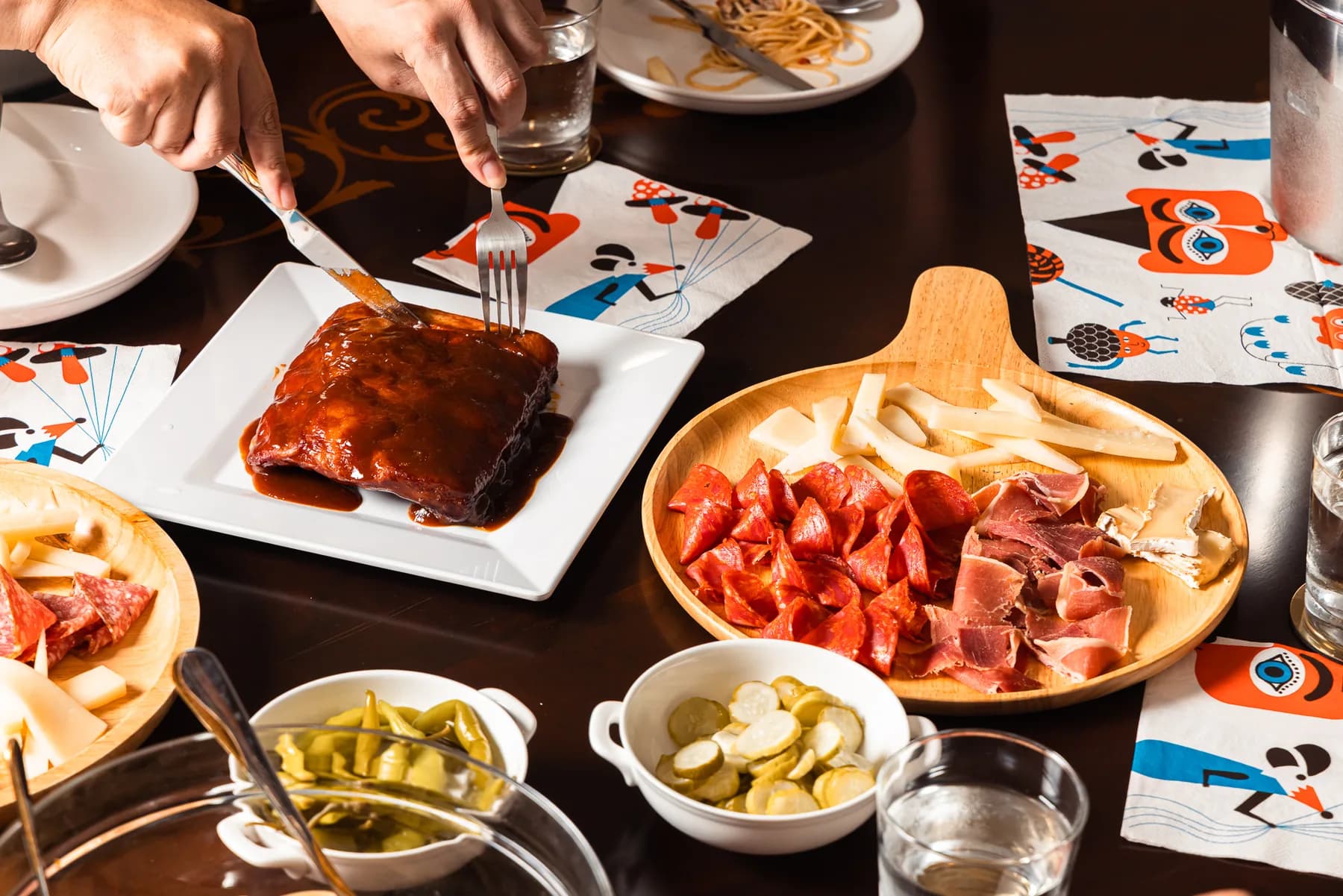 โต๊ะ Charcuterie board ของ Crazy Easy